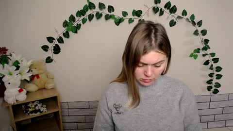 Snapshot of magic_katarina_ chatting on December 17, 8:01 am magic_katarina_ online show from December 17, 8:01 am