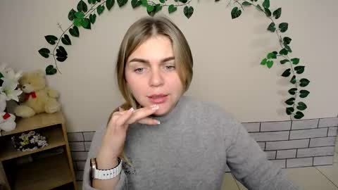 Snapshot of magic_katarina_ chatting on December 25, 12:15 pm magic_katarina_ online show from December 25, 12:15 pm