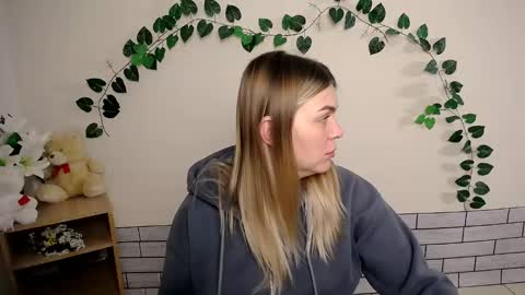 Snapshot of magic_katarina_ chatting on December 30, 7:26 am magic_katarina_ online show from December 30, 7:26 am