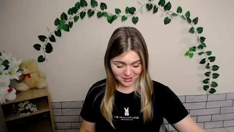 Snapshot of magic_katarina_ chatting on January 7, 11:05 am magic_katarina_ online show from January 7, 11:05 am