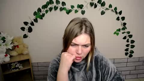 Snapshot of magic_katarina_ chatting on January 16, 9:05 am magic_katarina_ online show from January 16, 9:05 am