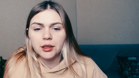 Snapshot of magic_katarina_ chatting on January 26, 8:14 am magic_katarina_ online show from January 26, 8:14 am