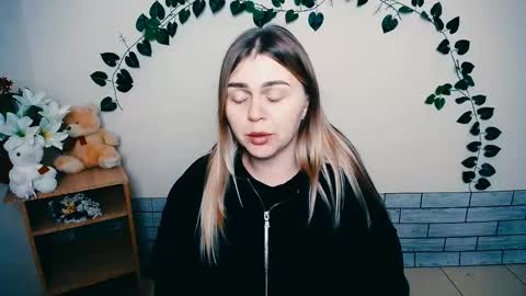 Snapshot of magic_katarina_ chatting on February 10, 7:15 am magic_katarina_ online show from February 10, 7:15 am