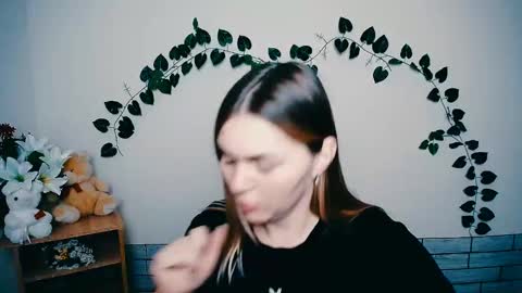 Snapshot of magic_katarina_ chatting on February 12, 10:14 am magic_katarina_ online show from February 12, 10:14 am