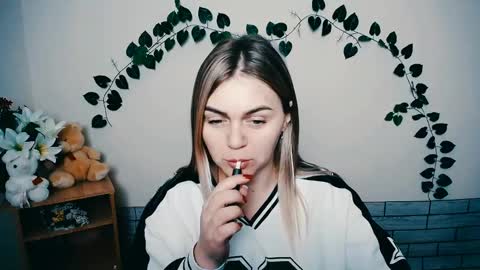 Snapshot of magic_katarina_ chatting on March 4, 7:08 am magic_katarina_ online show from March 4, 7:08 am