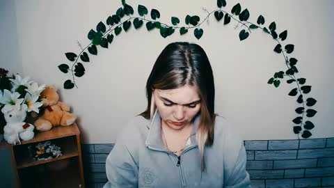 Snapshot of magic_katarina_ chatting on March 6, 7:25 am magic_katarina_ online show from March 6, 7:25 am