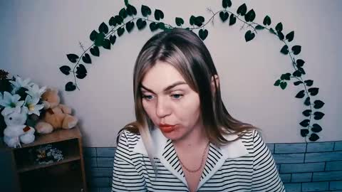 Snapshot of magic_katarina_ chatting on March 11, 7:04 am magic_katarina_ online show from March 11, 7:04 am