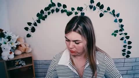 Snapshot of magic_katarina_ chatting on March 11, 10:07 am magic_katarina_ online show from March 11, 10:07 am