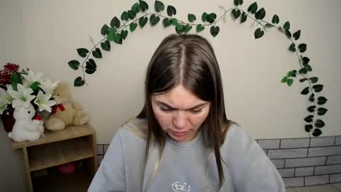 Snapshot of magic_katarina_ chatting on October 6, 6:44 am magic_katarina_ online show from October 6, 6:44 am