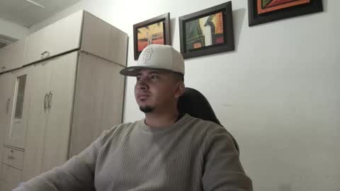 magic_milk23 online show from October 2, 5:36 am