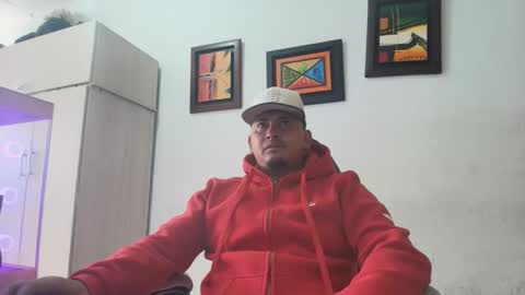 magic_milk23 online show from January 12, 1:38 pm