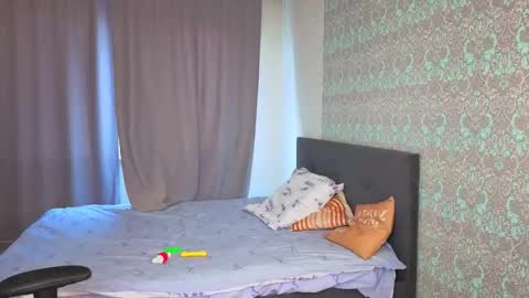 Snapshot of magic_shy chatting on October 15, 1:39 am Merry online show from October 15, 1:39 am