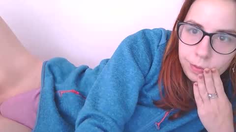 Snapshot of magic_smile16 chatting on March 5, 11:39 am Christine online show from March 5, 11:39 am