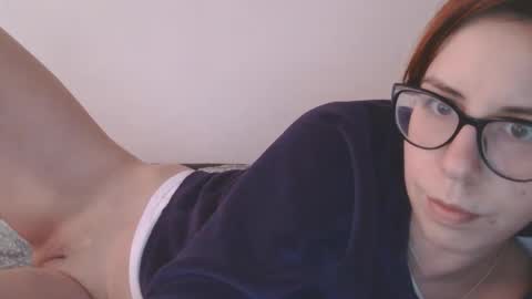 Snapshot of magic_smile16 chatting on March 29, 12:27 pm Christine online show from March 29, 12:27 pm