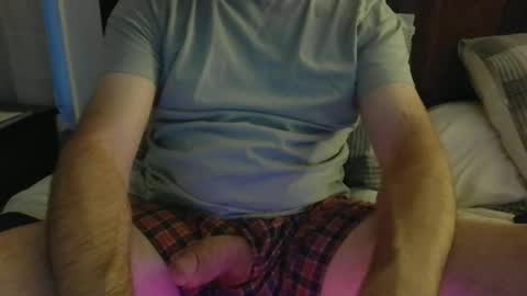Snapshot of magic_stick28082 chatting on June 25, 1:05 am magic_stick28082 online show from June 25, 1:05 am