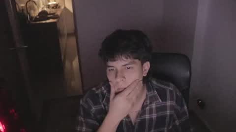 Snapshot of magic_tony chatting on October 26, 12:16 am Tony Hoffa online show from October 26, 12:16 am