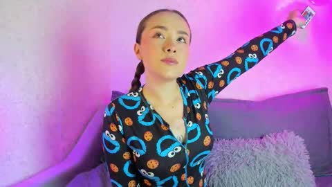 Snapshot of magic_vera chatting on November 20, 11:32 am Vera online show from November 20, 11:32 am