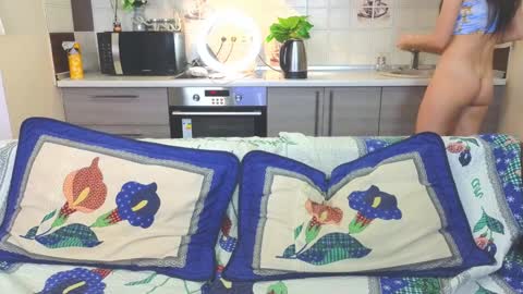 Alice online show from December 3, 2:49 pm