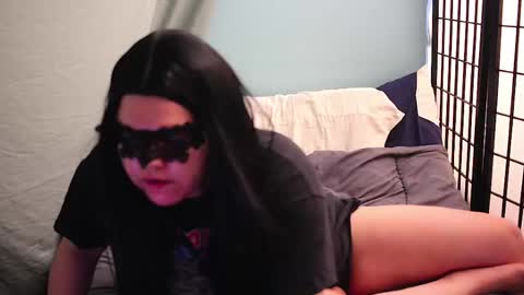 Snapshot of magicalgirlfrieren chatting on October 29, 10:44 pm magicalgirlfrieren online show from October 29, 10:44 pm