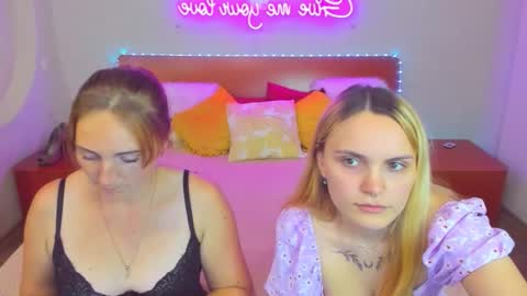 Snapshot of magiceyess chatting on September 13, 6:40 pm Lili and Bella online show from September 13, 6:40 pm