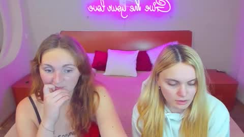 Lili and Bella online show from December 15, 6:01 pm