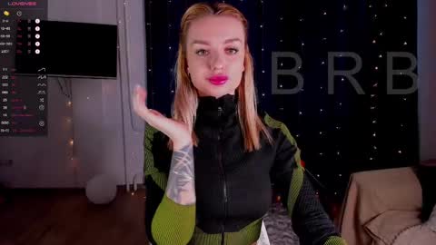 Snapshot of magiclovexo chatting on February 12, 2:35 am MagicLove online show from February 12, 2:35 am