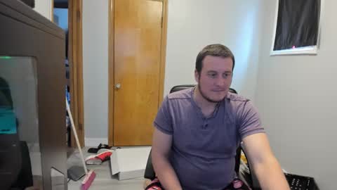 Snapshot of magicman176 chatting on April 12, 6:24 pm Magic176 online show from April 12, 6:24 pm