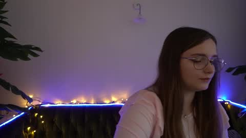 Emily online show from December 16, 9:03 am