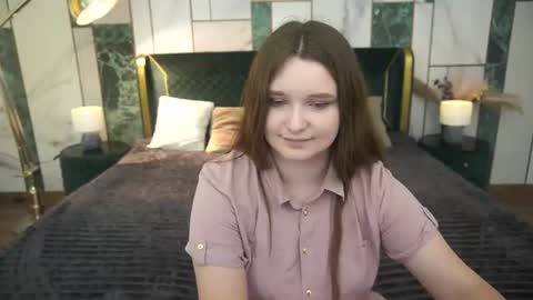Snapshot of magicpeachhs chatting on July 20, 12:29 pm Emily online show from July 20, 12:29 pm
