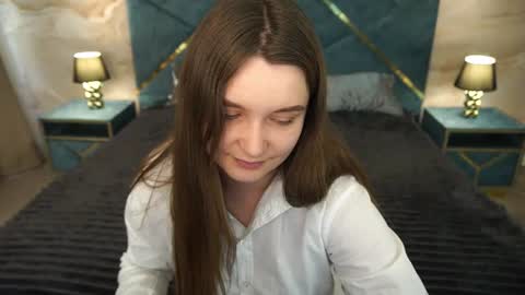 Snapshot of magicpeachhs chatting on July 24, 6:33 am Emily online show from July 24, 6:33 am