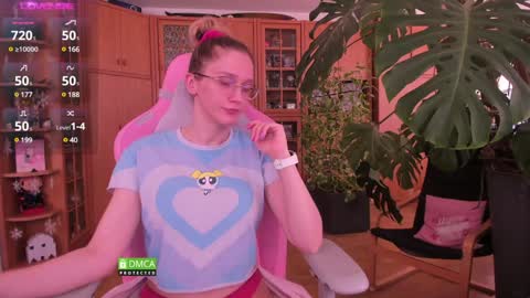 Snapshot of magicstylex chatting on February 7, 12:50 pm Nicole online show from February 7, 12:50 pm