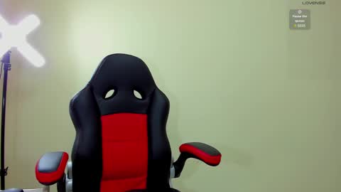 magievans1 online show from February 17, 3:20 pm