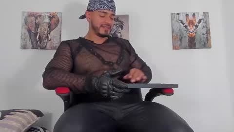 Snapshot of magnusclark chatting on July 8, 6:45 pm Magnusclark online show from July 8, 6:45 pm