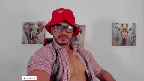 Snapshot of magnusclark chatting on July 28, 6:53 pm Magnusclark online show from July 28, 6:53 pm