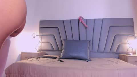 maia_520 online show from December 17, 6:47 pm