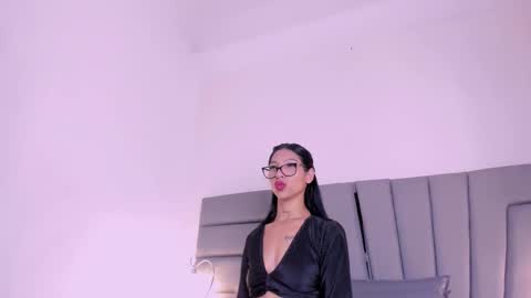 maia_520 online show from March 25, 7:09 pm