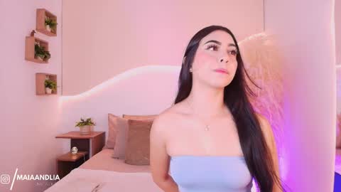 Snapshot of maia_lia_ chatting on October 6, 6:27 pm MAIA  LIA  online show from October 6, 6:27 pm