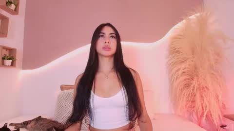 MAIA  LIA  online show from February 13, 12:06 am