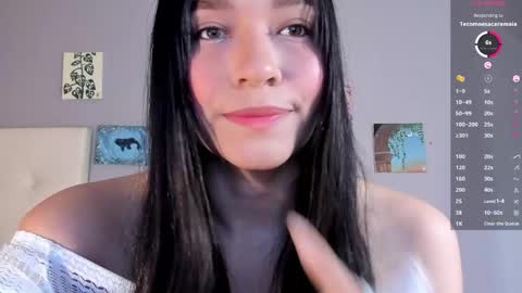 Snapshot of maia_w10 chatting on May 4, 1:07 pm Maia online show from May 4, 1:07 pm