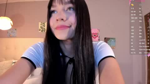 Snapshot of maia_w10 chatting on May 14, 12:23 pm Maia online show from May 14, 12:23 pm
