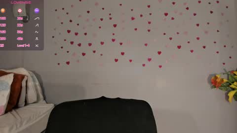 Snapshot of maia_w10 chatting on May 25, 1:22 am Maia online show from May 25, 1:22 am