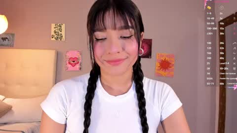 Snapshot of maia_w10 chatting on June 5, 12:33 pm Maia online show from June 5, 12:33 pm