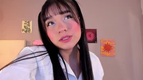 Snapshot of maia_w10 chatting on June 6, 12:21 pm Maia online show from June 6, 12:21 pm