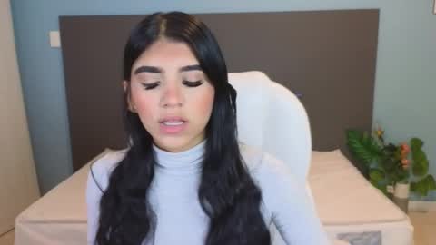 Snapshot of maiaa_ruiz chatting on January 30, 1:31 pm Maiaa Ruiz online show from January 30, 1:31 pm