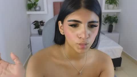 Maiaa Ruiz  online show from June 3, 2:33 pm