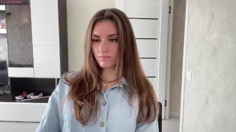 M I A online show from August 6, 8:49 am