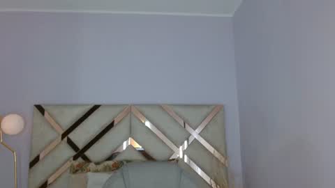 Snapshot of maiacharris_ chatting on June 15, 1:13 pm Maia Charris online show from June 15, 1:13 pm