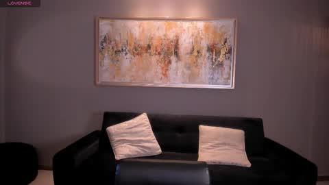 Snapshot of maiacollins chatting on September 18, 7:16 pm Maia online show from September 18, 7:16 pm