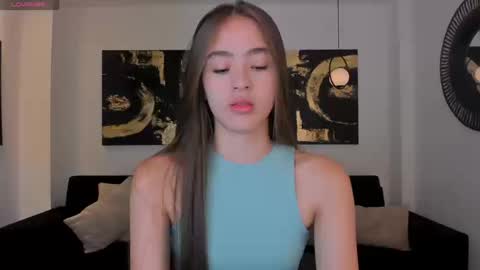 Snapshot of maiacollins chatting on September 22, 5:37 pm Maia online show from September 22, 5:37 pm