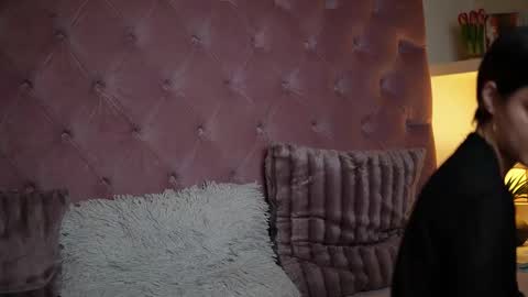 Snapshot of maiamini chatting on October 12, 8:52 pm Maia online show from October 12, 8:52 pm